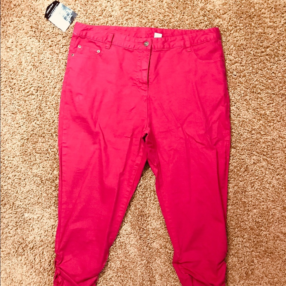 Two piece Capri pants set. - Picture 5 of 8